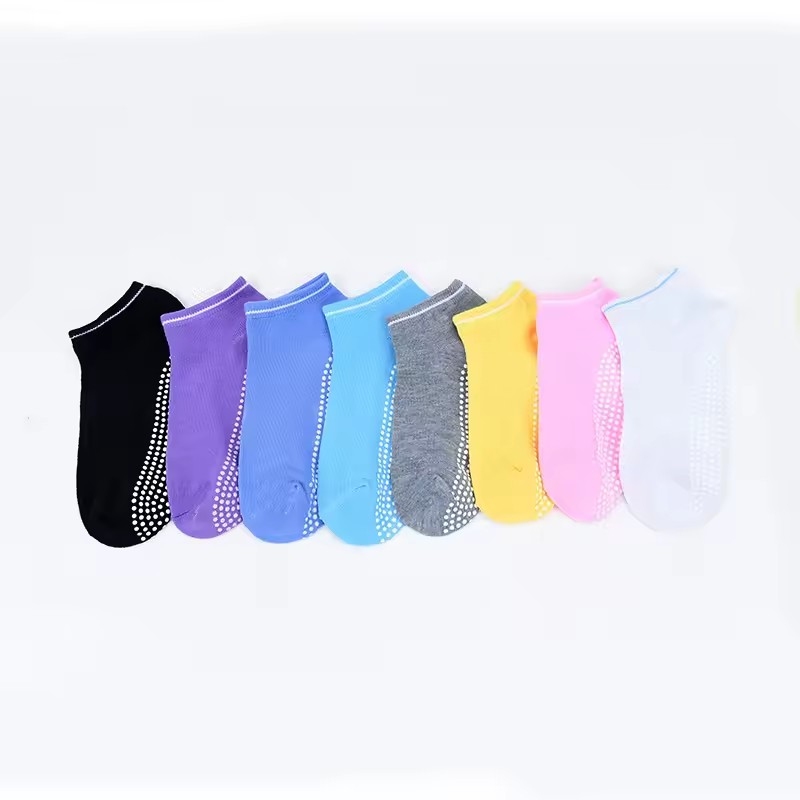 Trampoline Park Sock - 1-3 أزواج من الجوارب النسائية المضادة